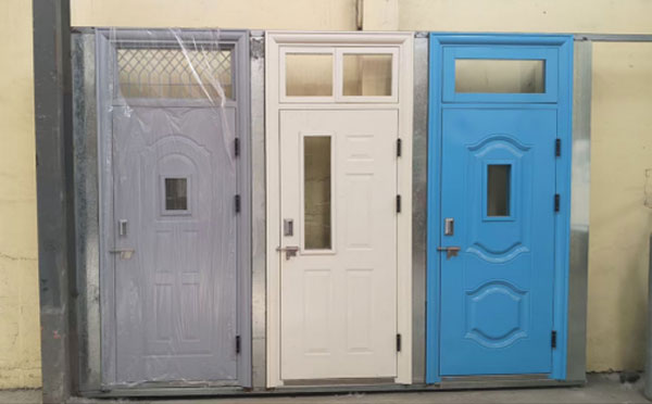 靖边学校教室门