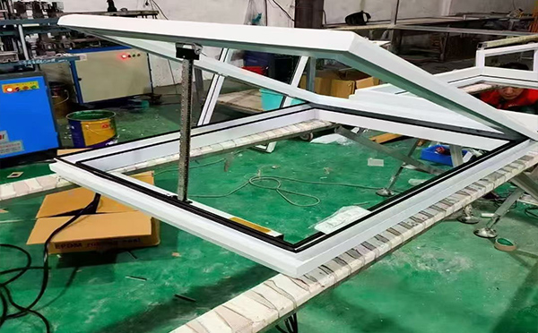 某地下车库出入口靖边排烟窗配置工程