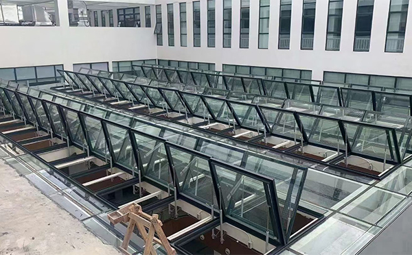 百安科技有限公司近期靖边排烟窗项目案例分享 百安科技有限公司近期靖边排烟窗项目案例分享