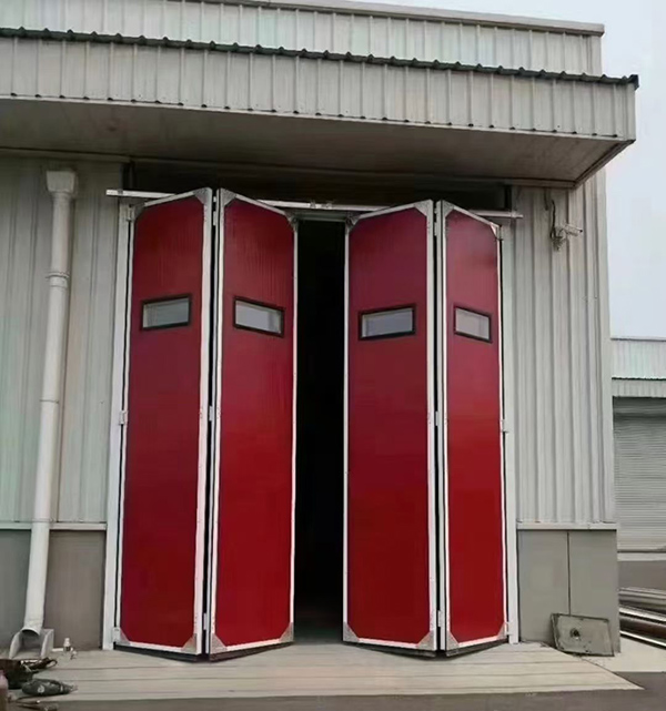 靖边工业折叠门在大型装配车间出入口的应用实例