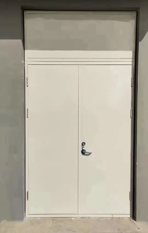 展览馆项目完成大跨度靖边防火门安装